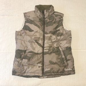 Cabela’s Camo Puffy Vest (Size M)